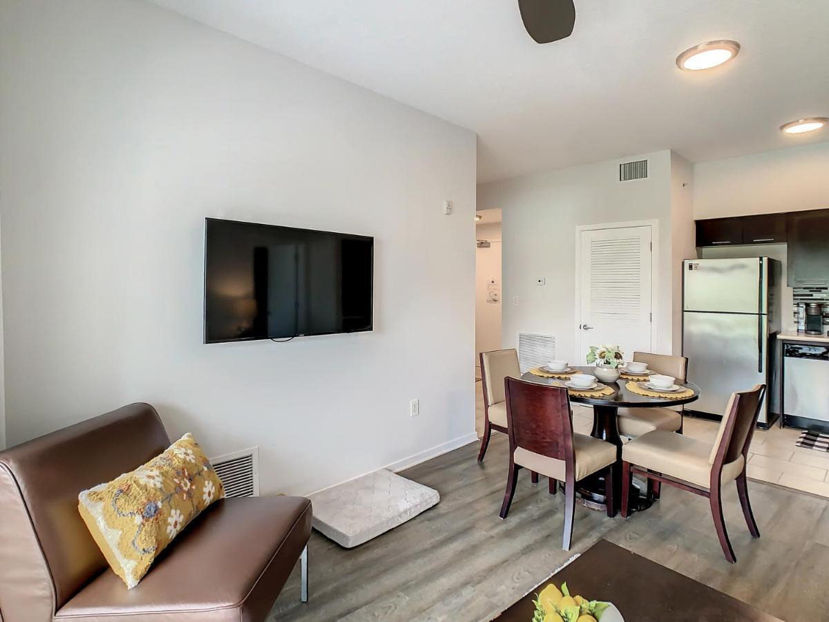 Pet Friendly In Orlando Area Near Disney Celebration Exterior photo